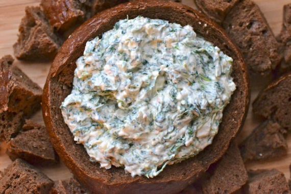Delicious Spinach and Cheese Dip Appetizer
